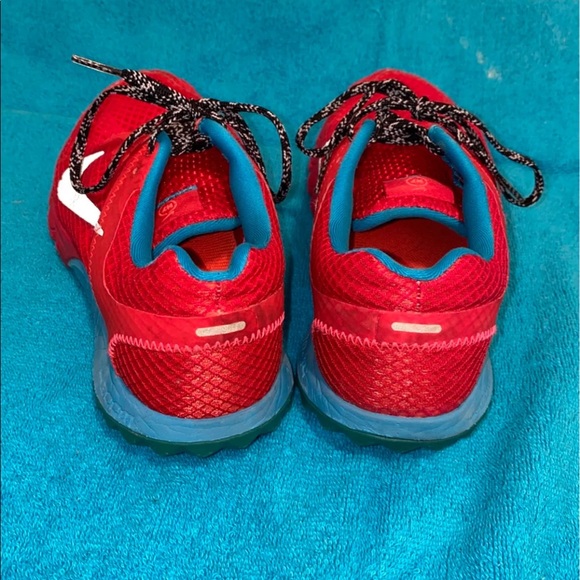 Nikes - Picture 3 of 6